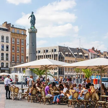Beautiful Equipped Near Train Parking Lille