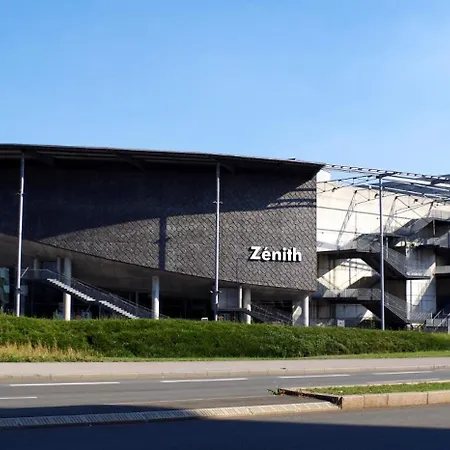 Beautiful Equipped Near Train Parking Lille